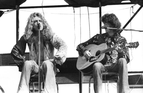 cum-inside-rock-n-roll: Led Zeppelin acoustic set, Australia, 1972.