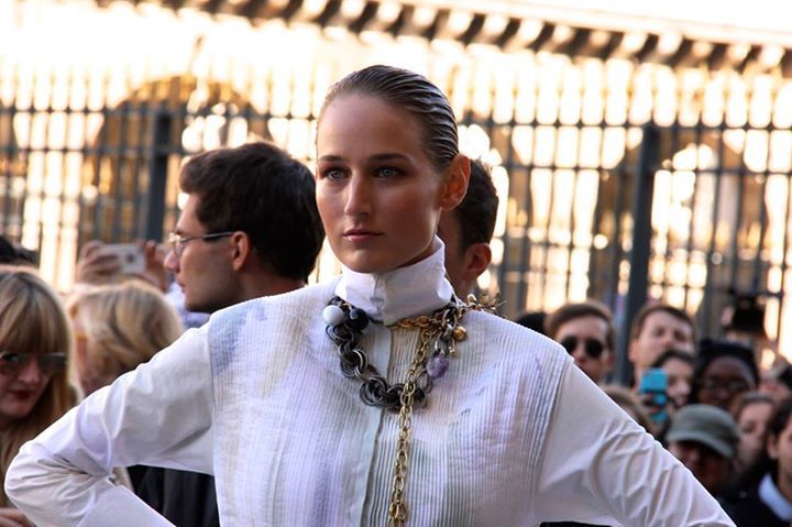 Leelee Sobieski
Christian Dior show, Paris Fashion Week October 02 2015.
-
More pictures from this event in Archive:
http://yeahleeleesobieski.tumblr.com/tagged/Paris-Fashion-Week-October-02-2015