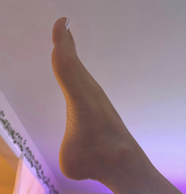 Hornyfeet22: