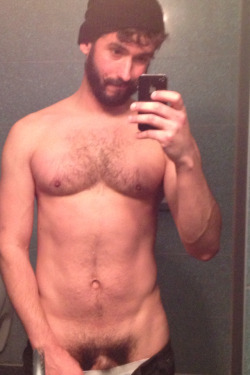 beardsandbikes:  Just now at the gym 