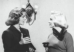 mostlymarilynmonroe:  Lauren Bacall presenting Marilyn with Look Magazine Achievement