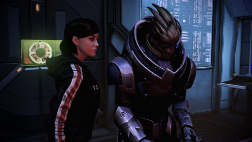 nebty:Bothering her boyfriend in the middle of his calibrations