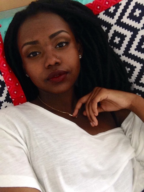 fckyeahprettyafricans:  Burundi itstheylovetheafro:  East African Girl 🌍  