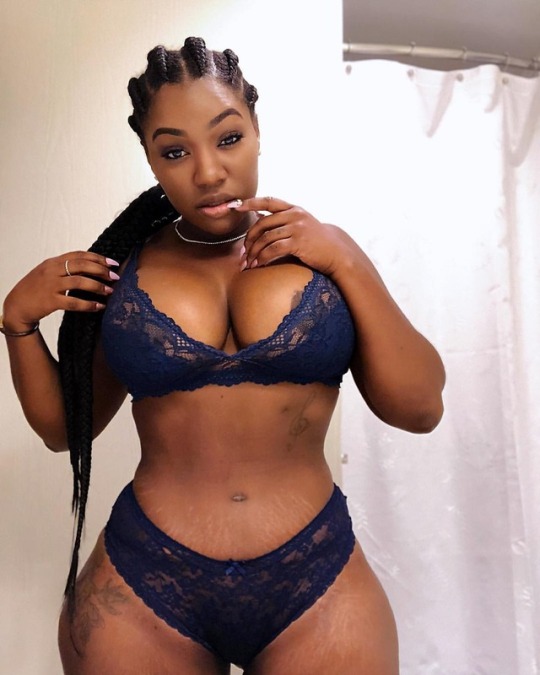 rated-thick-ent:  Beautiful QueenITSHERNEWYORK