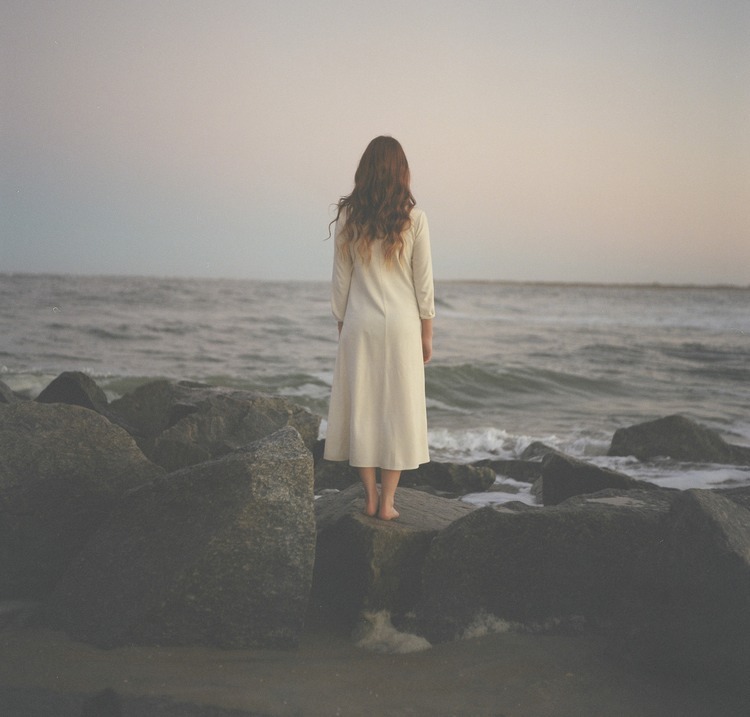 with-grace-and-guts:  Elizabeth Suzann ~ Spring 2014 