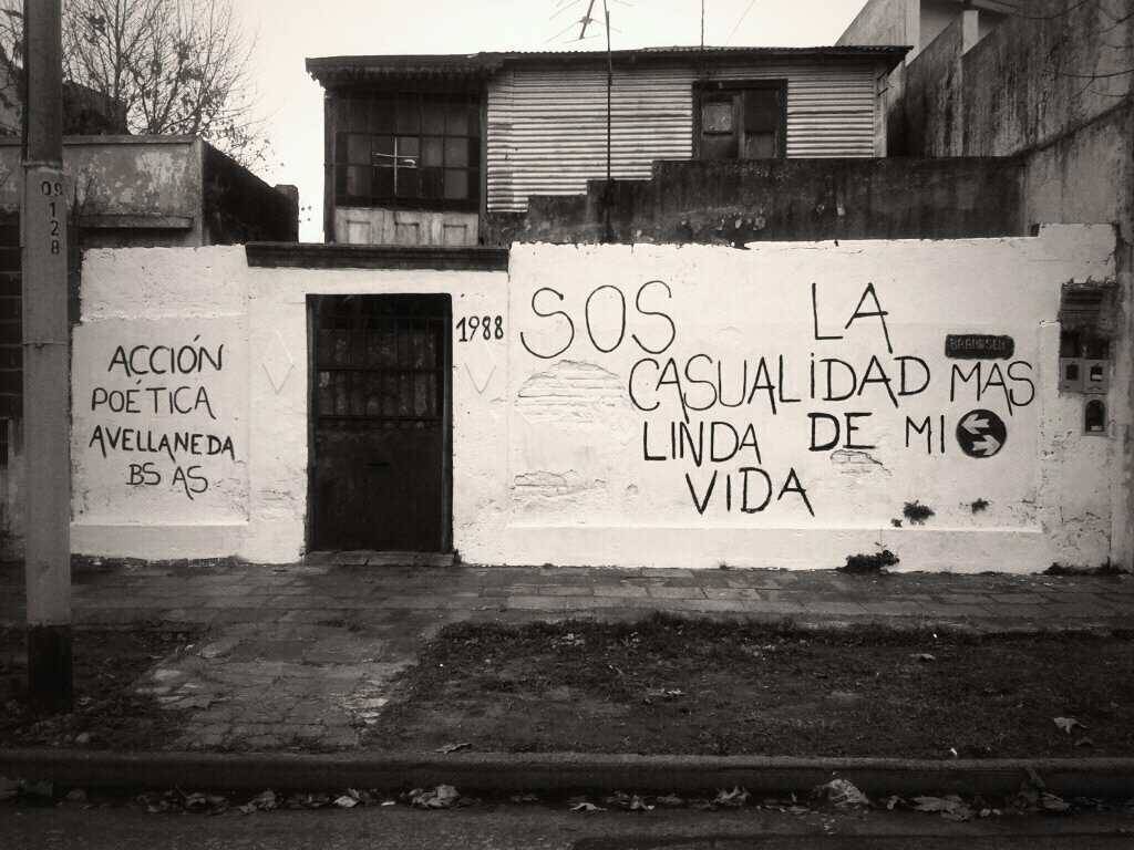 iknow-wecanfixthesebrokendreams:  Sos la casualidad más linda de mi vida 