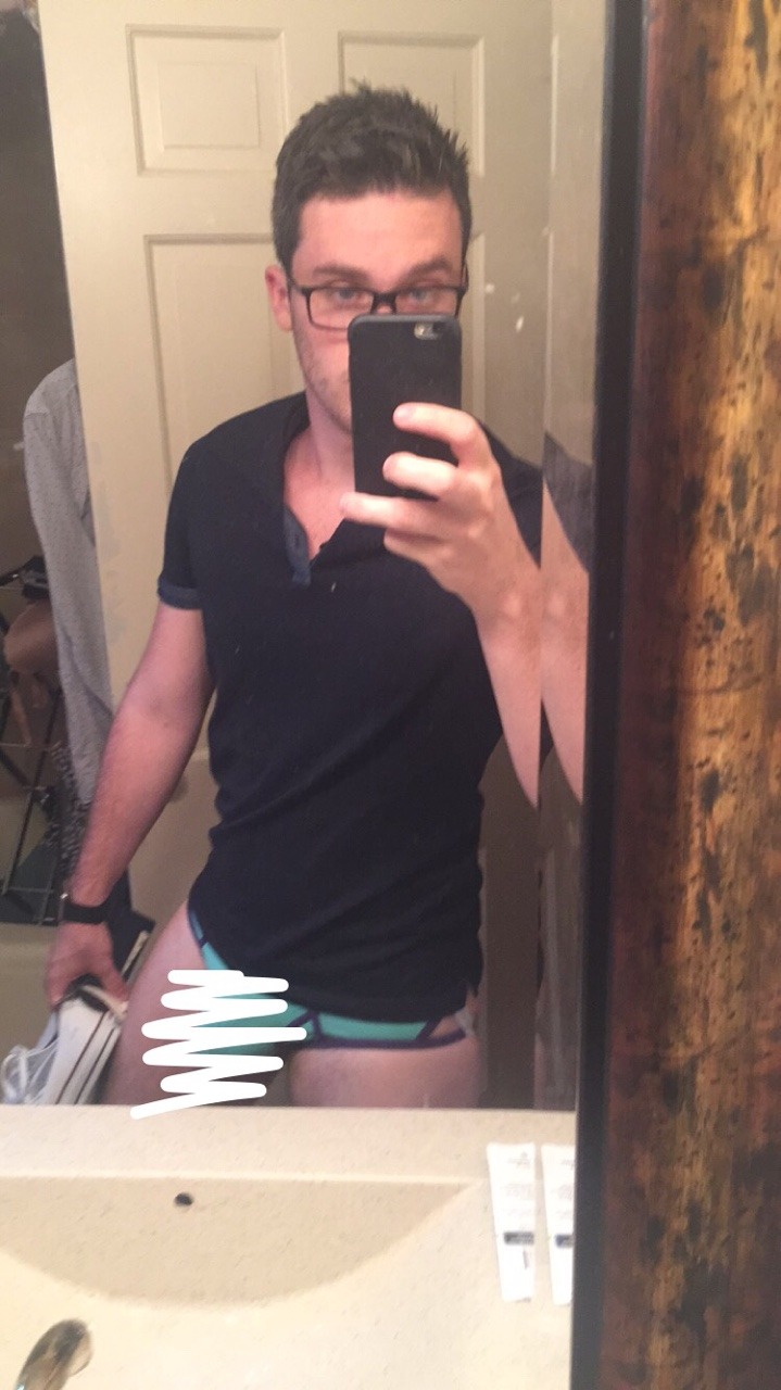 taptapthatass:  rchkll:  Tagged by holyromanhomo, here’s my six selfie challenge