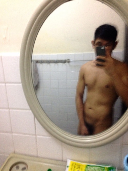 straightasianmen: Jong Hou, a Chinese Malaysian with quite an impressive meat :O if this post gets t