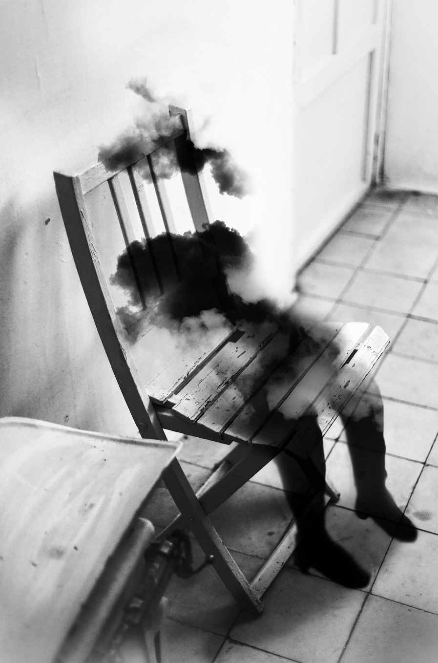 philosophythroughphotography:  unknowneditors:  Silvia Grav  is a 19 year old photographer