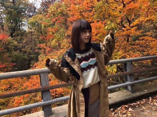 always-loved-a-film: 太野彩香さんのツイート: もう冬かなって思った頃はまだまだ秋めいてた、秋めきときめき。きらきら〜 今日インスタいっぱい更新したので見てね！ ロケ生写真チェック