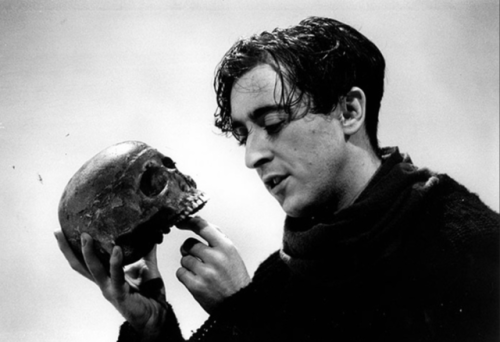 lucysskeleton:Alan Cumming as Hamlet, 1993