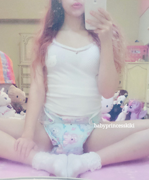 babyprincesskiki:  I love cloth diapers! It feels like a stuffie is,cuddling my bum. (๑´`๑)♡  