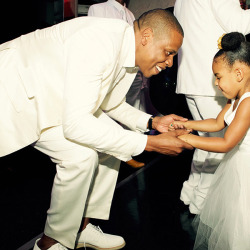 weareblackroyalty:  Jay-Z &amp; Blue Ivy | Father and Daughter Bonding 