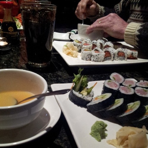 This food is prettier than I am #sushi #delicious #birthdaydinner