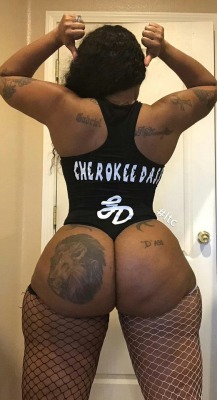 widehips-phatass:Cherokee D’Ass  showing