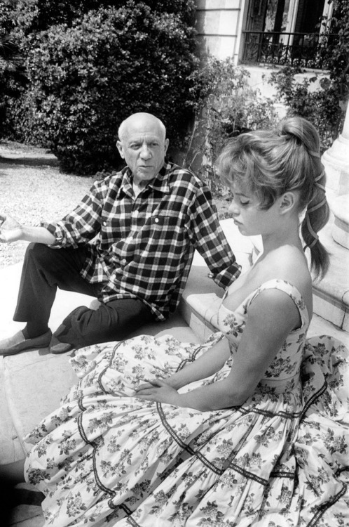 talesfromweirdland:Two icons meet: Pablo Picasso (74) and Brigitte Bardot (21).These were taken on t