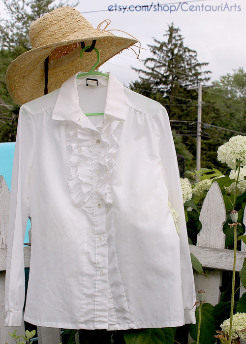 centaurii: VINTAGE CLOTHES FOR SALE! Help me raise money to study abroad! As a thanks for checking o