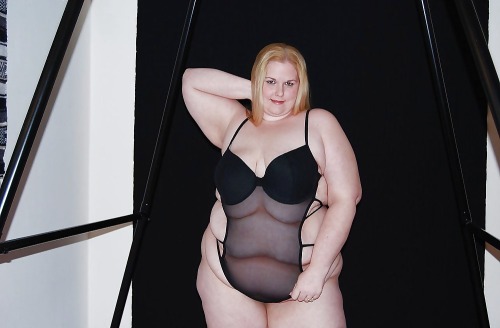 extremoversizedessbbw:  Wanna fuck a busty bbw women? - CLICK HERE! 
