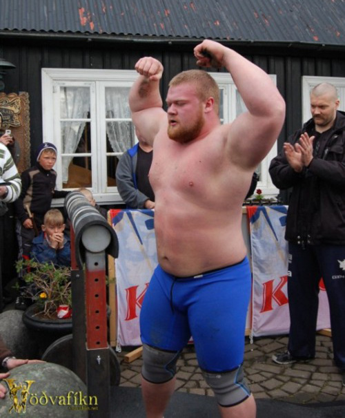 thebigbearcave:  Lord Pall’s special event. 