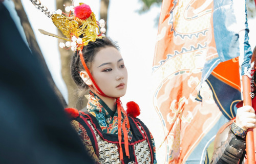 chinese armor and hanfu for riding and archery for women via 木有东南枝