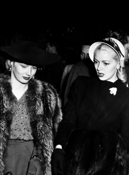 janiewyman: Veronica Lake and Lana Turner, 1940s