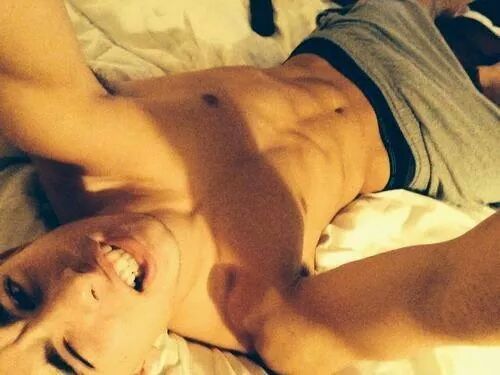 motdrobert2:   Follow me for Hot Guys, Str8 Kiks, Str8 Guy Snaps… Check out my