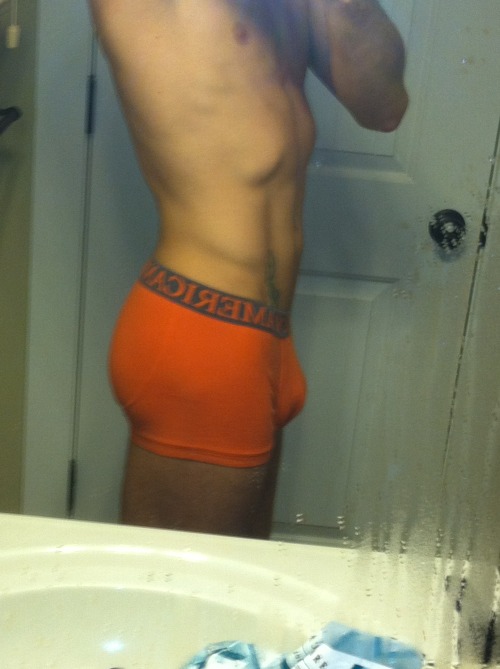 fuckyeahhugepenis:  guyswithcellphones:  We’re loving the entire package! Rawr! Soo good! Thanks for the submission!! <3   .