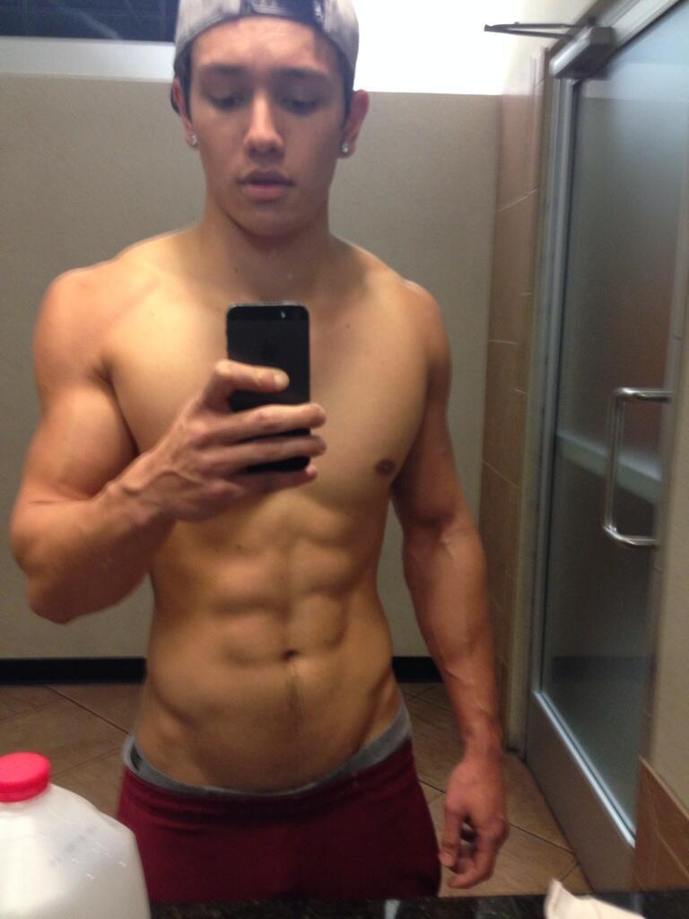 instaguys:  Guys with iPhones Source: gwip.me   