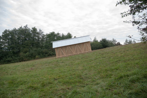 slanted house ~ paradigma ariadnlé| photos © attila róbert csóka