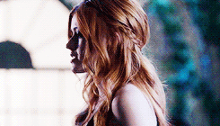 magnusficent:make me choose: anon asked:  clary’s braids or lydia’s braids