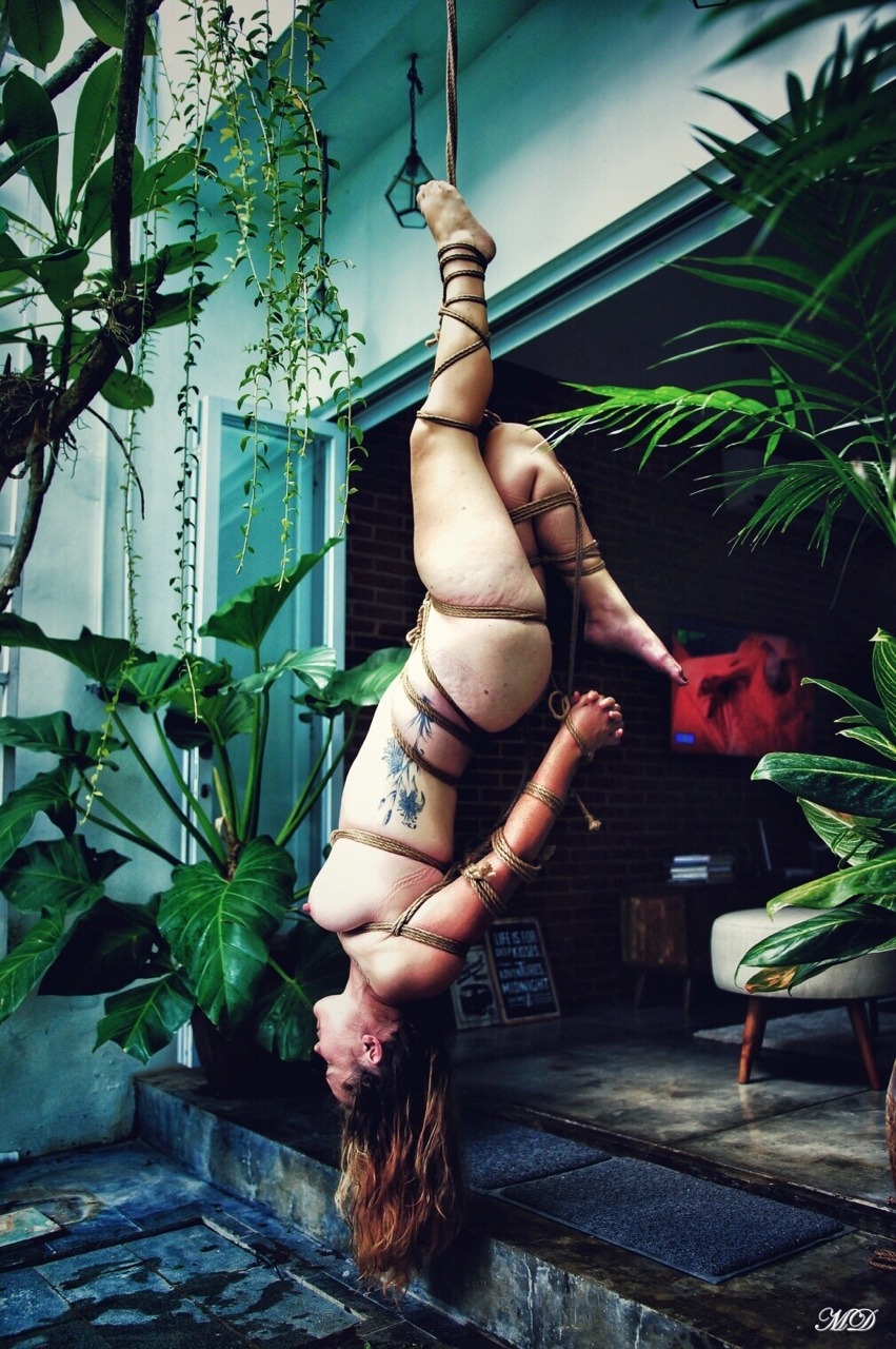 marlajess: Let me stay longer, I like it here - a study in my bodies capabilities.