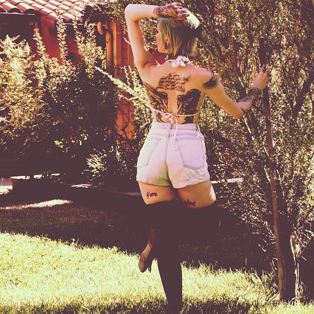 hannahdugas:  Grow your bones, feathers, skin. Bible black by and by. You will spread