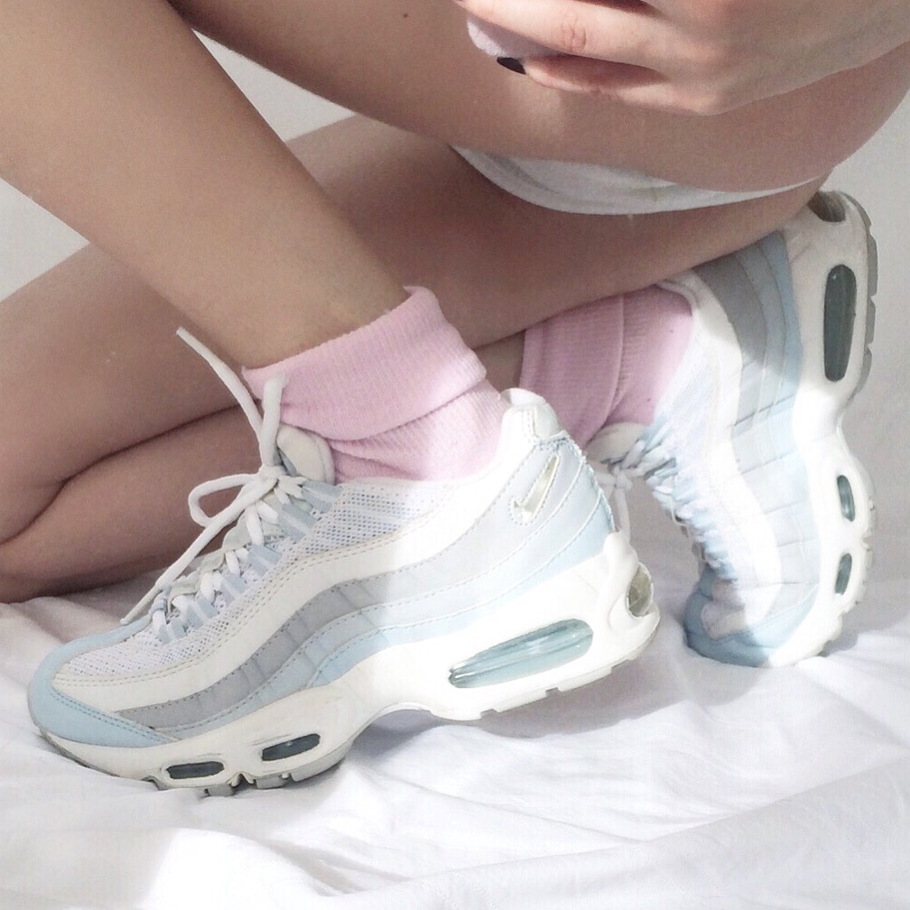 ppolishprincess:  my shoes r the cutest~~~