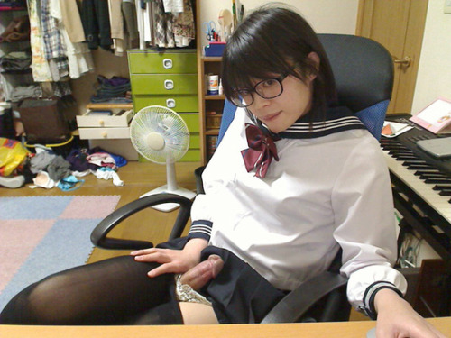 #asian #schooluniform #trap #cd #ts #crossdress #crossdresser #pantyhose #glasses