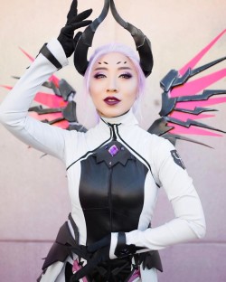 stellachuuuuu:  I’m no angel.⠀ Photo by @u.v.photography⠀ #impmercy #mercy #mercycosplay #blizzard #overwatch #stellachuu #cosplay #coser #model  (at New York, New York)