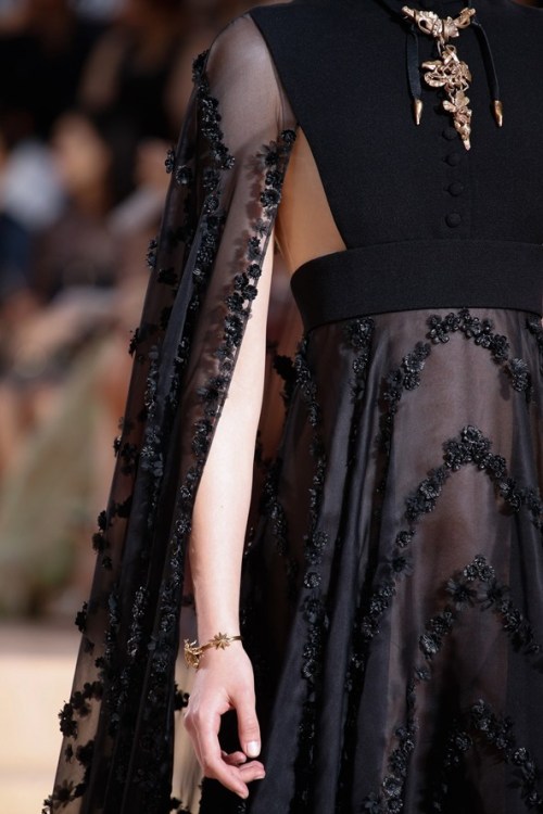 19-9x: Valentino Fall 2015 Couture