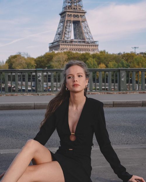Bonjour From Paris🥐 (at Pont De Bir-Hakeim) Https://www.instagram.com/p/CIDE6OQAkbD/?igshid=z3irh9pgpwic