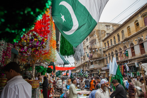 A general view of the hustle and bustle in the alley at Karachi’s paper market.