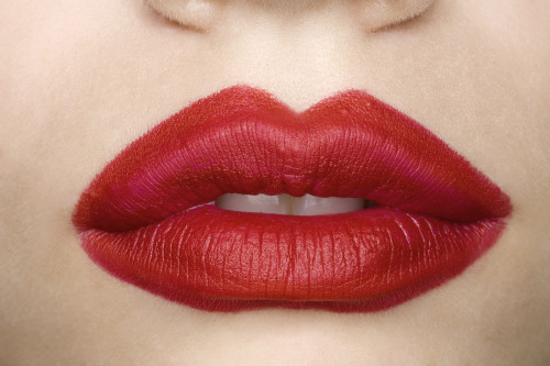 thedoppelganger:  Lips at A.F. Vandevorst Spring 2009 Ready to Wear