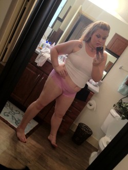 fat-fuckable:  Trade photos with April! Check her profile!