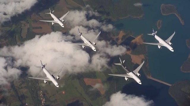 digg:  This photoshoot cost $1.5 Billion. (via Petapixel)