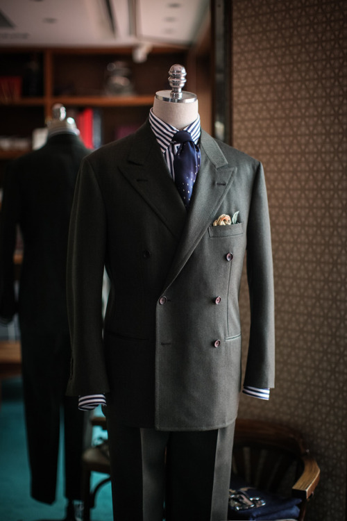 Olive green color cavalry twill DB suit