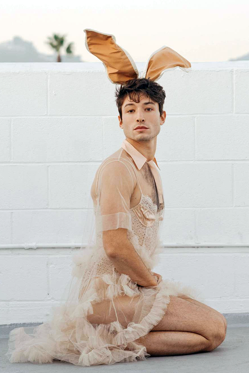 thekinkygrad: leia-organa:   Ezra Miller adult photos