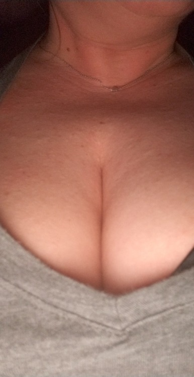 ski76: Thankful for the weekend! #becauseICan #lovemyboobs ❤️ Perfect titties!