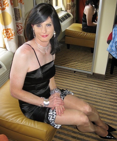 shapeshifterbook:  Make him smile. Feminize him today.Click here now