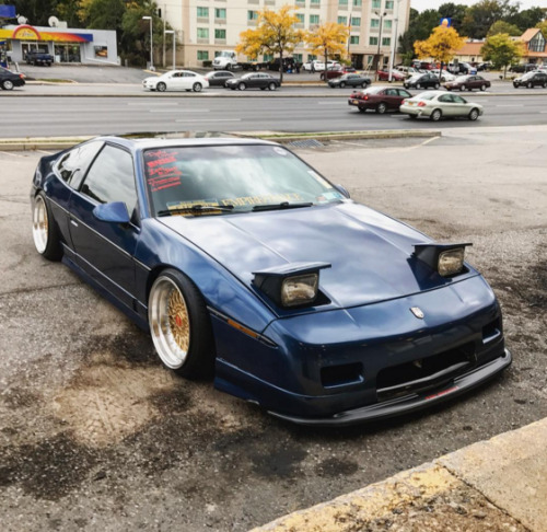 radracerblog:  Pontiac Fiero@slammedfiero87