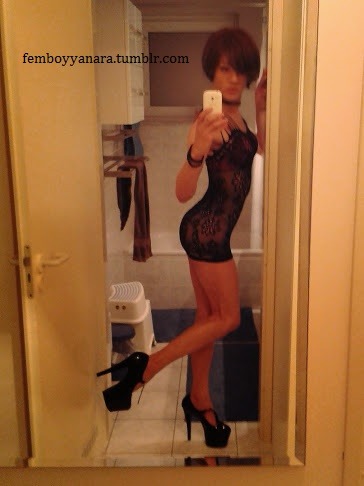 femboyyanara:  Daddy’s here i have almost no make-up on, anyway look at my SISSY PORN HIGH HEELS just wearing it to look even more like a FUCK TOY. And my little SLUTTY ASS? tell me what you like to do with it… ;-P