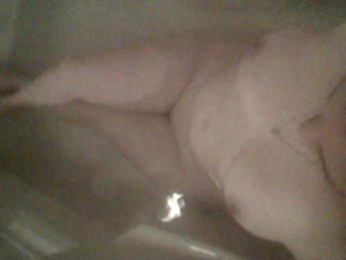 dslust: Let’s have some fun in the bath…I’m already wet-DeAnne