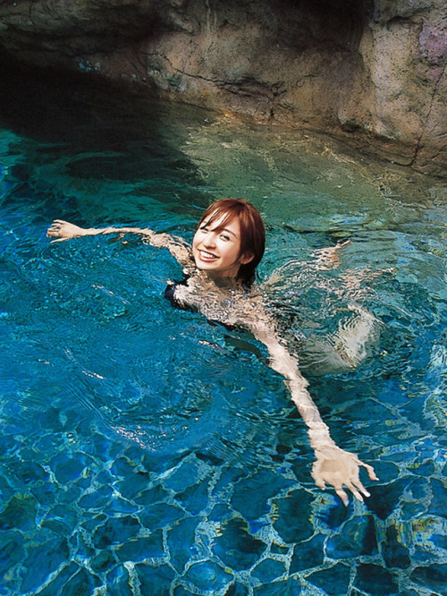 bikini44archive:  PM her for sex! SEE PICS