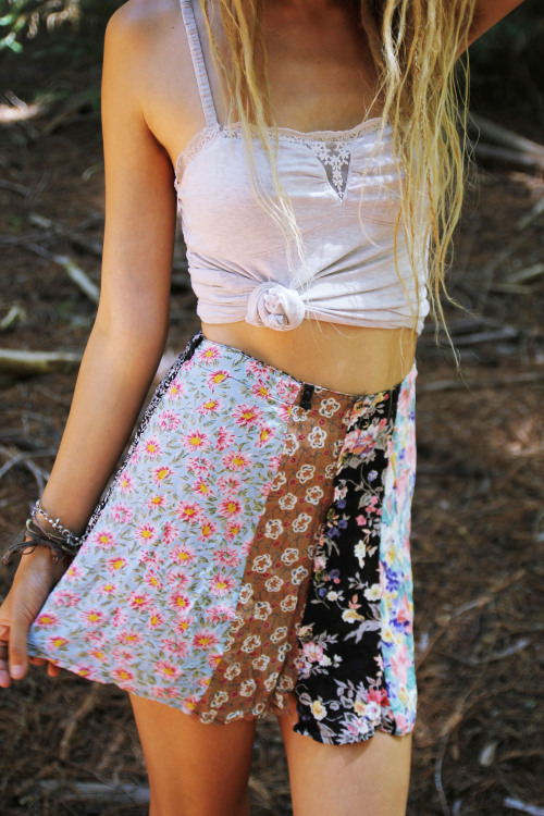 dayzea:  Just up on my shop ~ Adorable vintage items! Check it out here loves :) x 